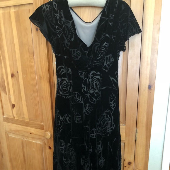 Robbie Bee Dress - Picture 3 of 9